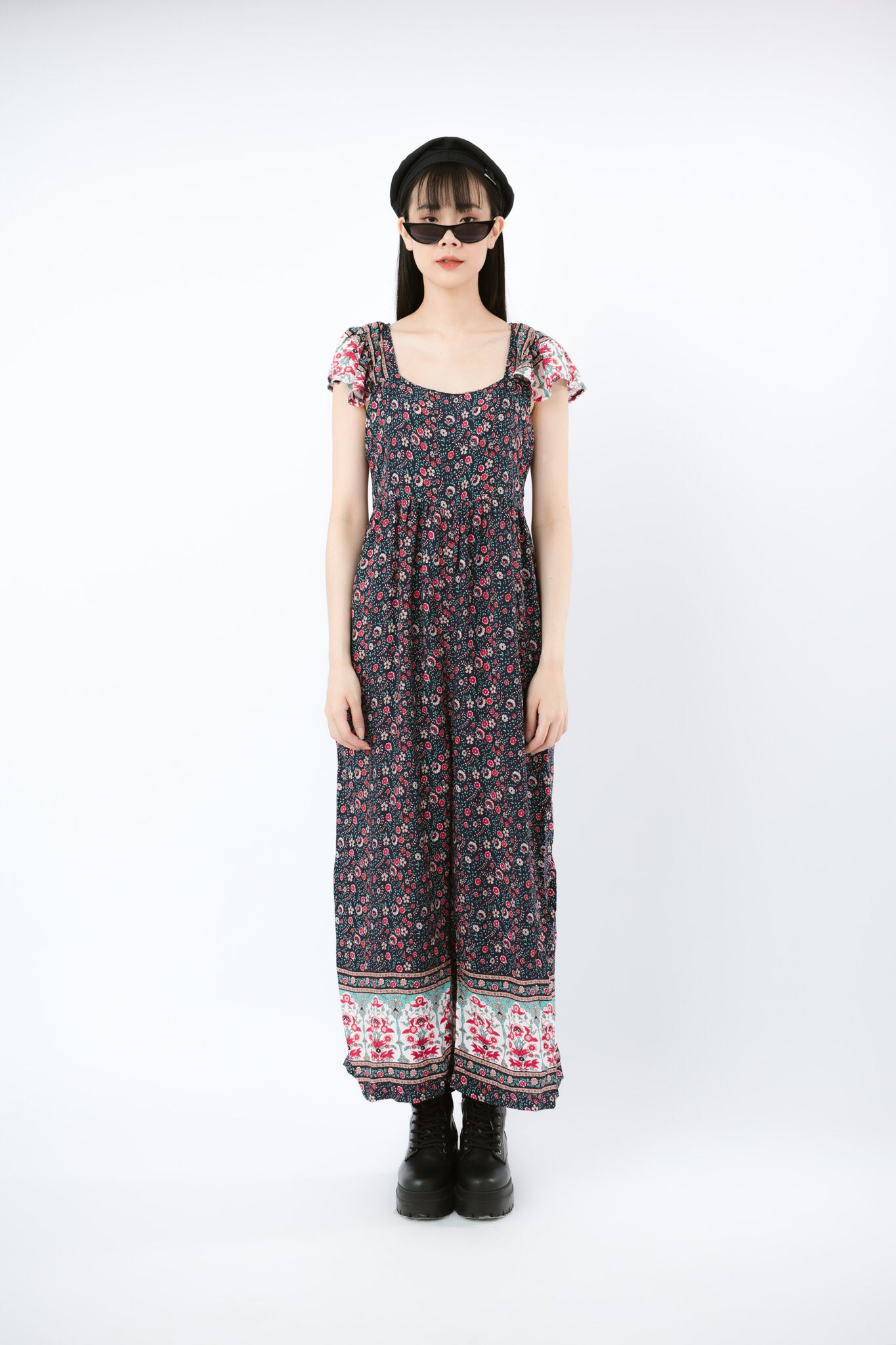 Spagetthi jumpsuit จั้มสูทสายเดี่ยวผ้า rayon เนื้อทราย